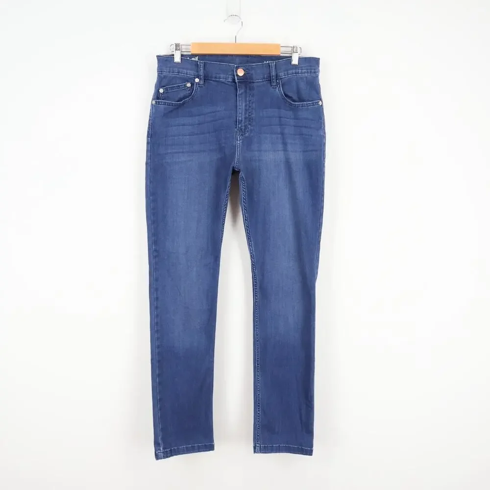 Mugsy Men's Classic Lake Shores Jean Medium Blue Size 34x32